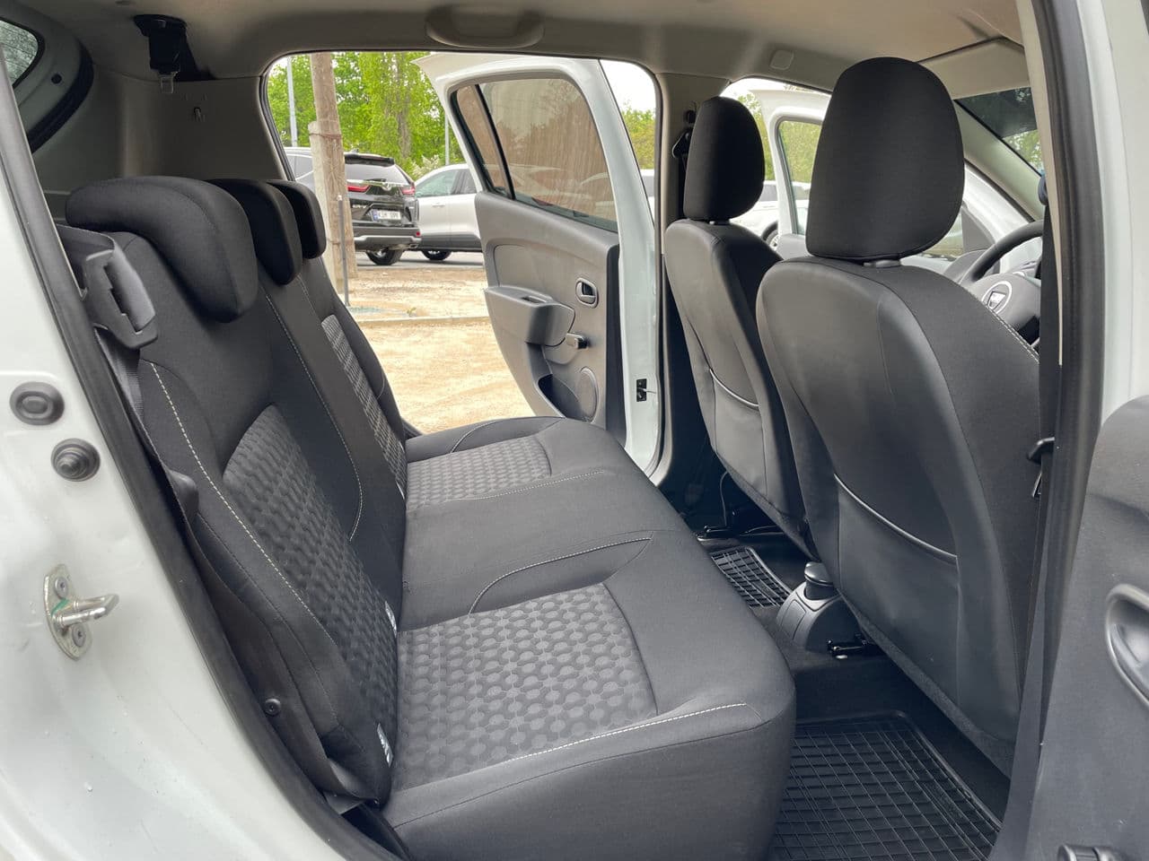 Dacia Sandero 2013 — Миниатюра 7