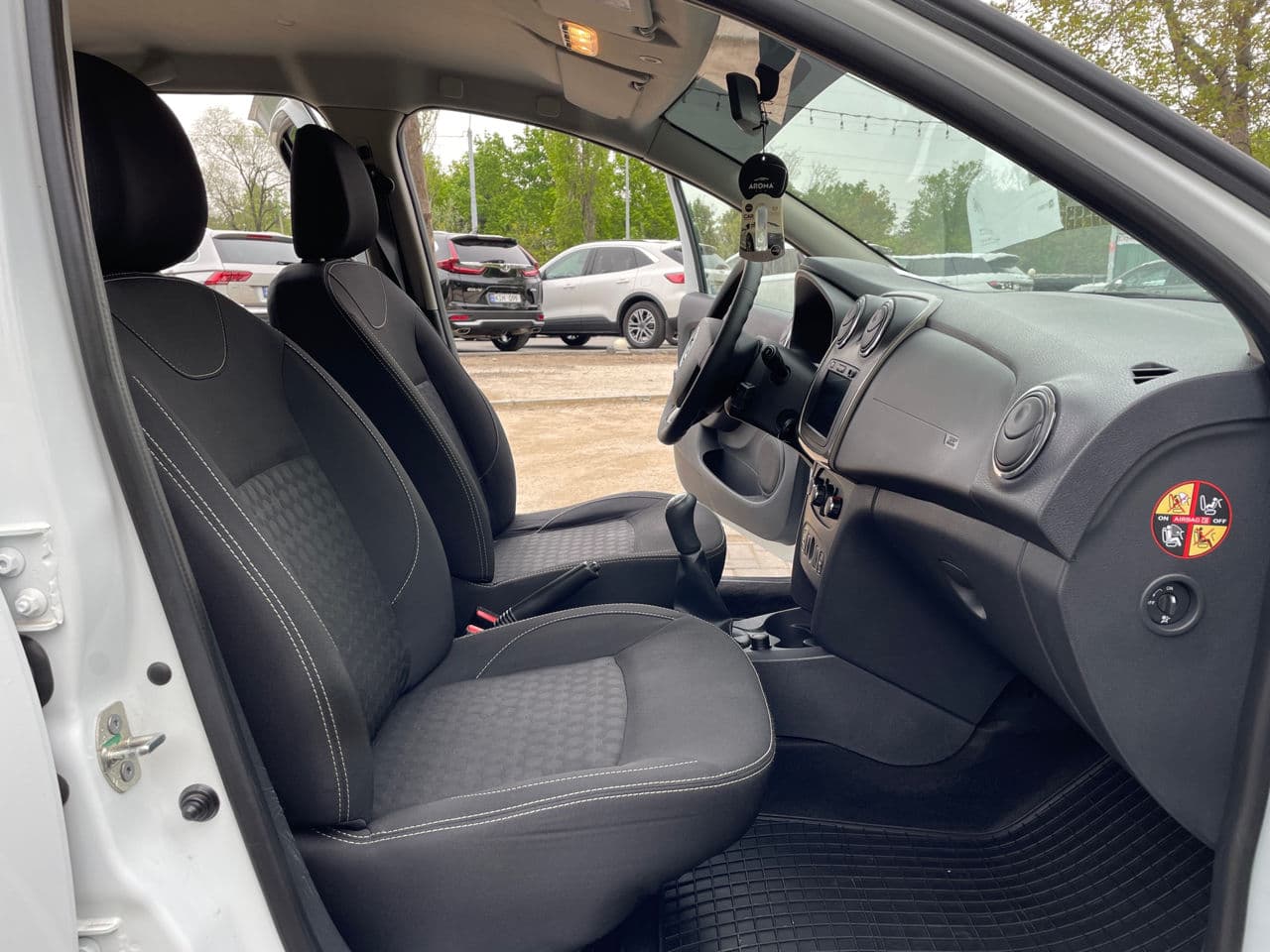 Dacia Sandero 2013 — Миниатюра 6