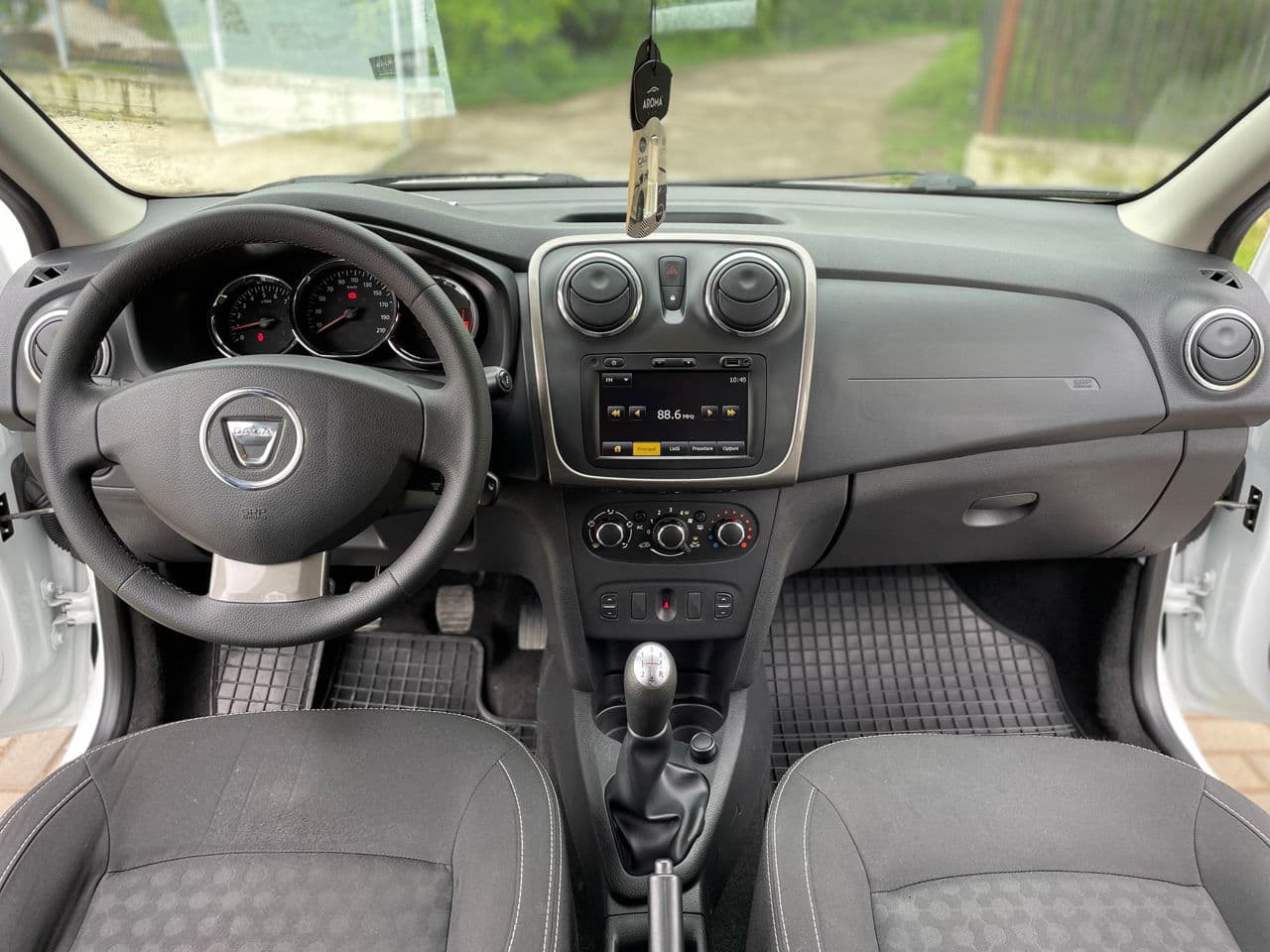 Dacia Sandero 2013 — Миниатюра 9