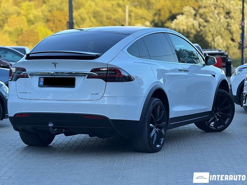 Tesla Model X 2017 — Миниатюра 4