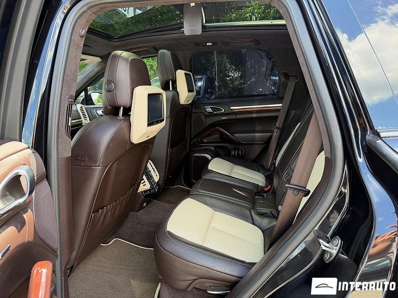 Porsche Cayenne Turbo 2015 — Миниатюра 22