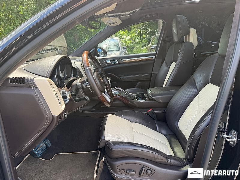Porsche Cayenne Turbo 2015 — Миниатюра 6