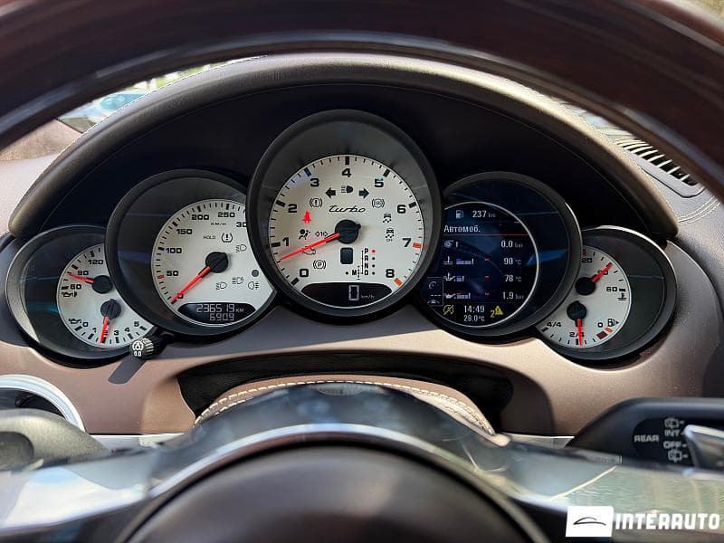 Porsche Cayenne Turbo 2015 — Миниатюра 14