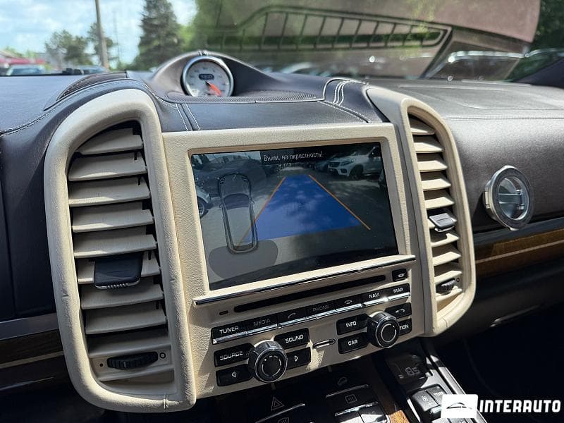 Porsche Cayenne Turbo 2015 — Миниатюра 15