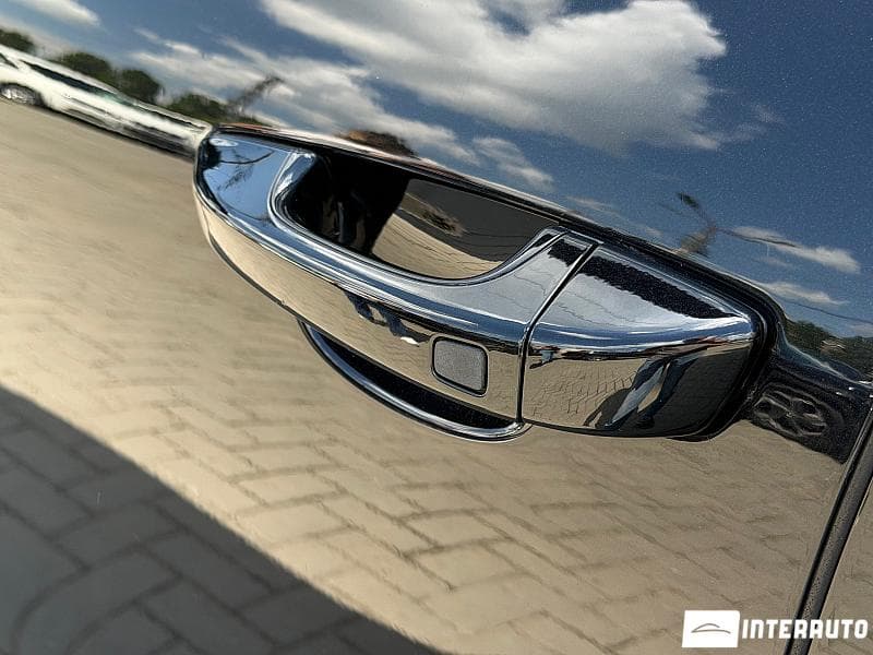 Porsche Cayenne Turbo 2015 — Миниатюра 5