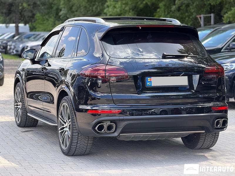Porsche Cayenne Turbo 2015 — Миниатюра 4
