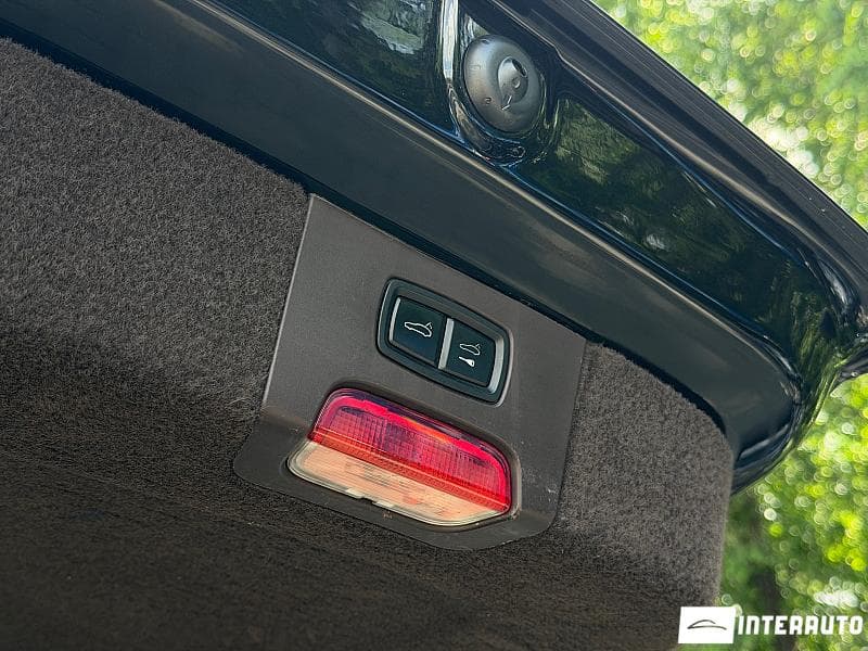 Porsche Cayenne Turbo 2015 — Миниатюра 24