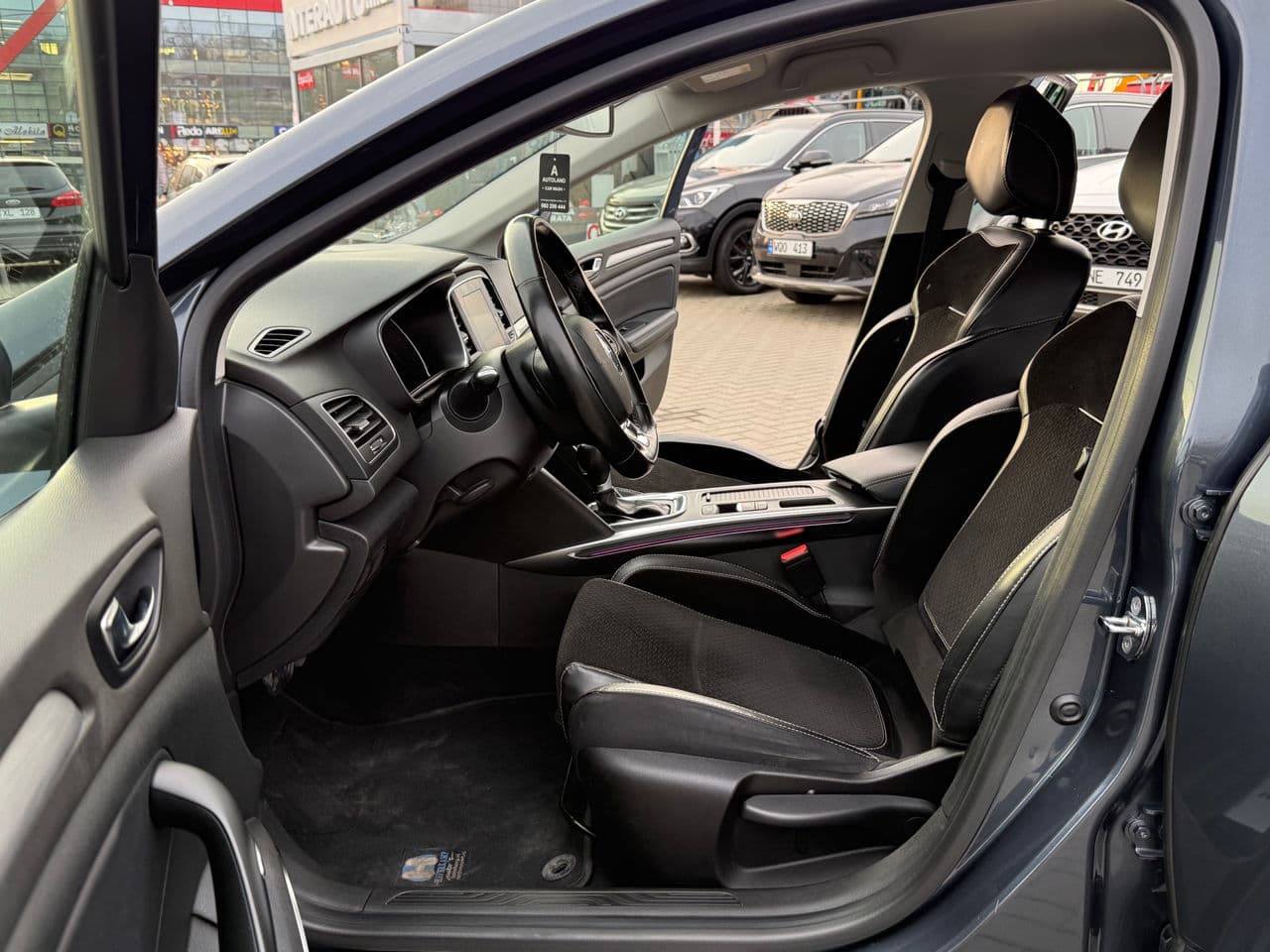Renault Megane 2017 — Миниатюра 5