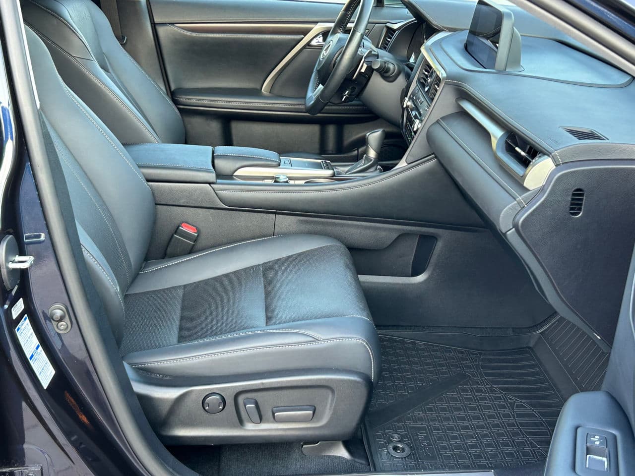 Lexus RX 450h 2021 — Миниатюра 16