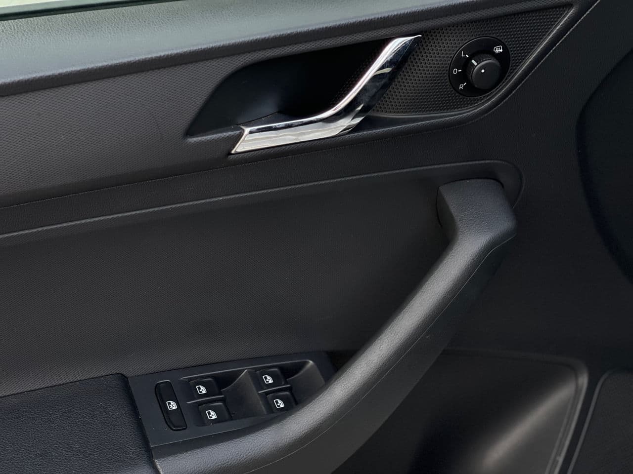 Skoda Rapid 2016 — Миниатюра 6
