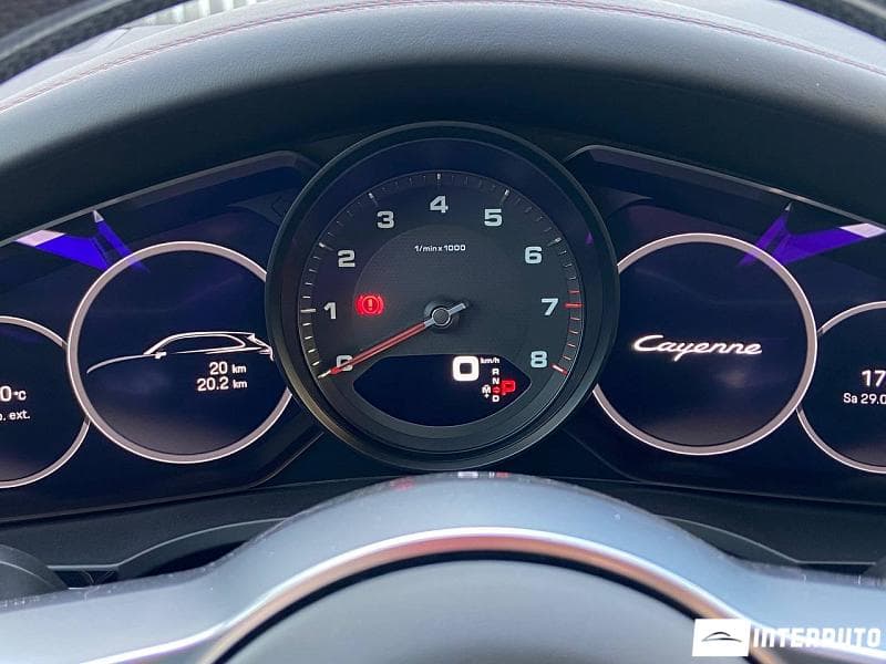 Porsche Cayenne 2023 — Миниатюра 9