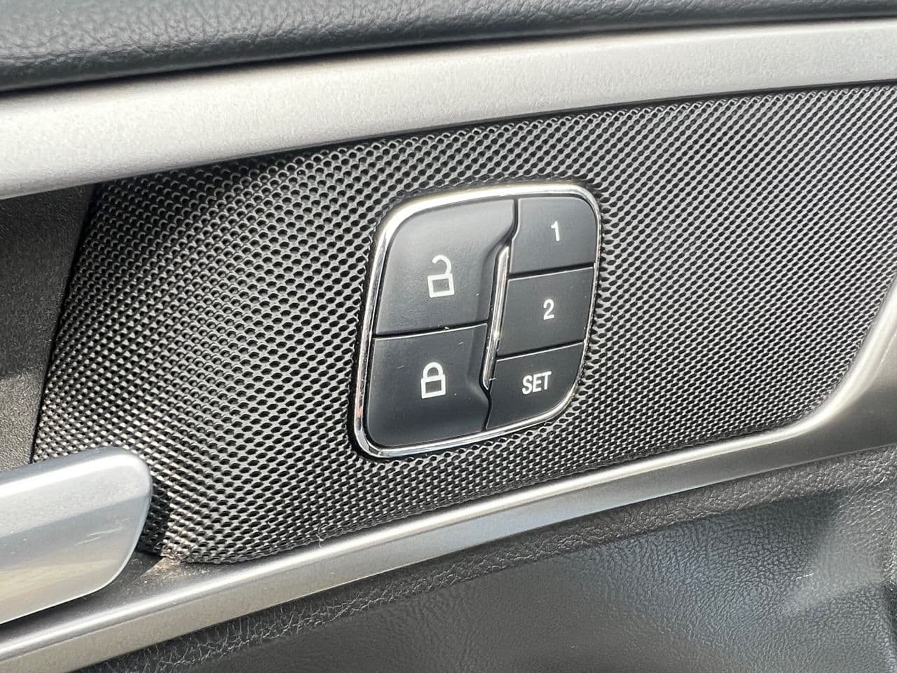 Ford Fusion 2018 — Миниатюра 14