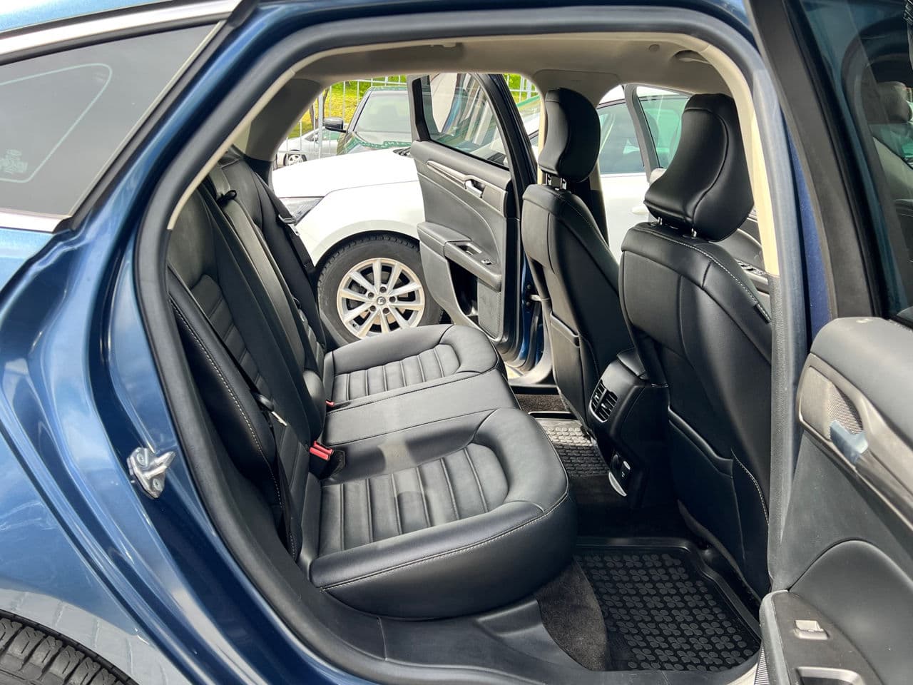 Ford Fusion 2018 — Миниатюра 17