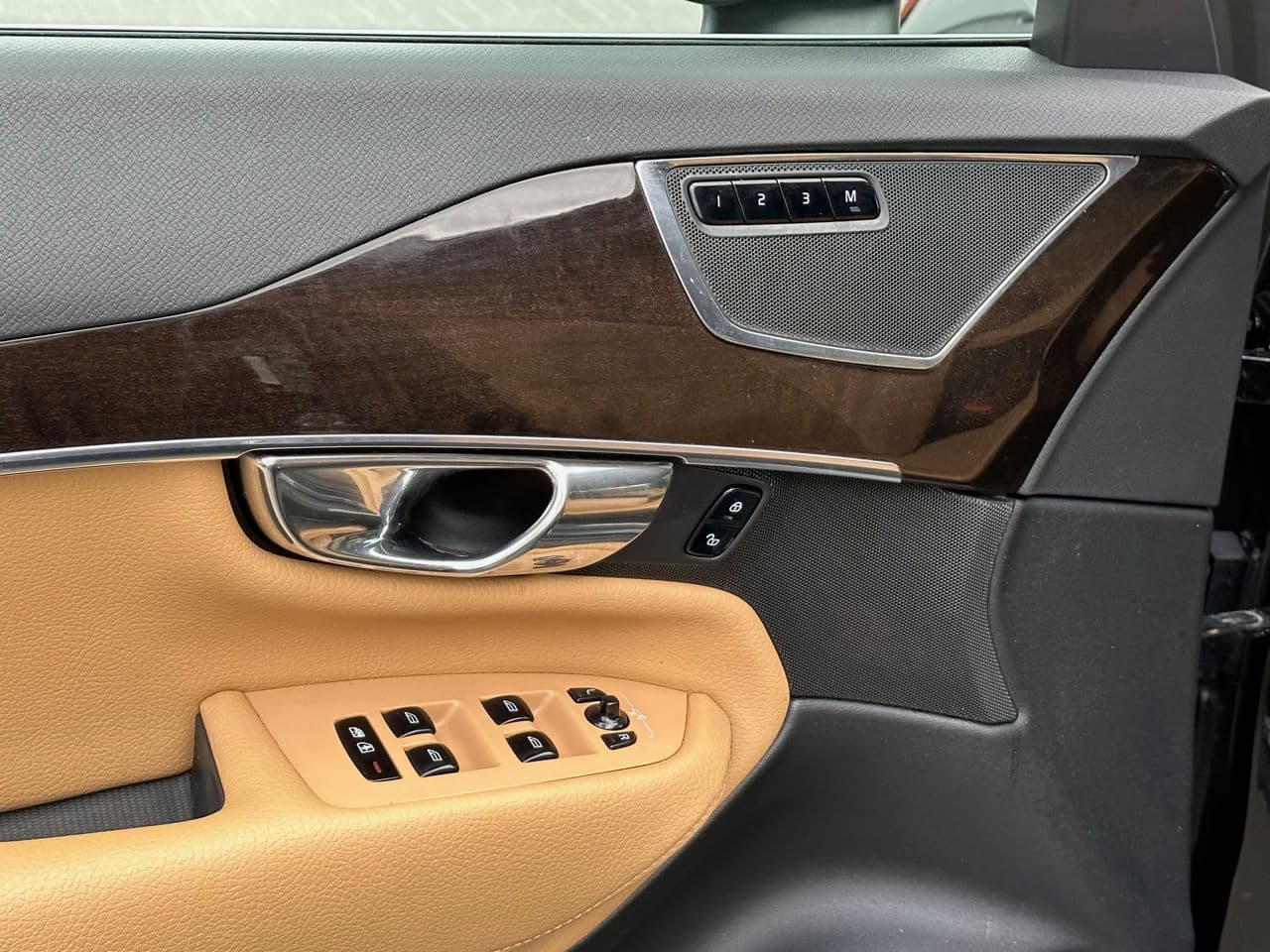 Volvo XC 90 2016 — Миниатюра 16