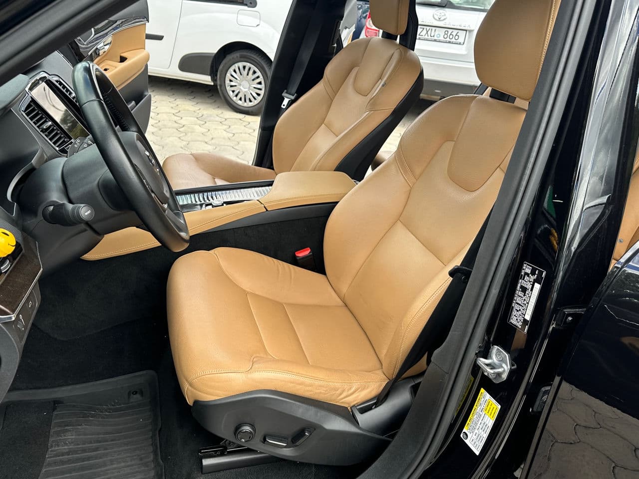 Volvo XC 90 2016 — Миниатюра 9