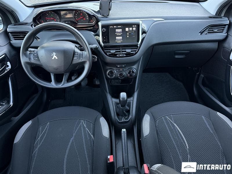 Peugeot 208 2015 — Миниатюра 8