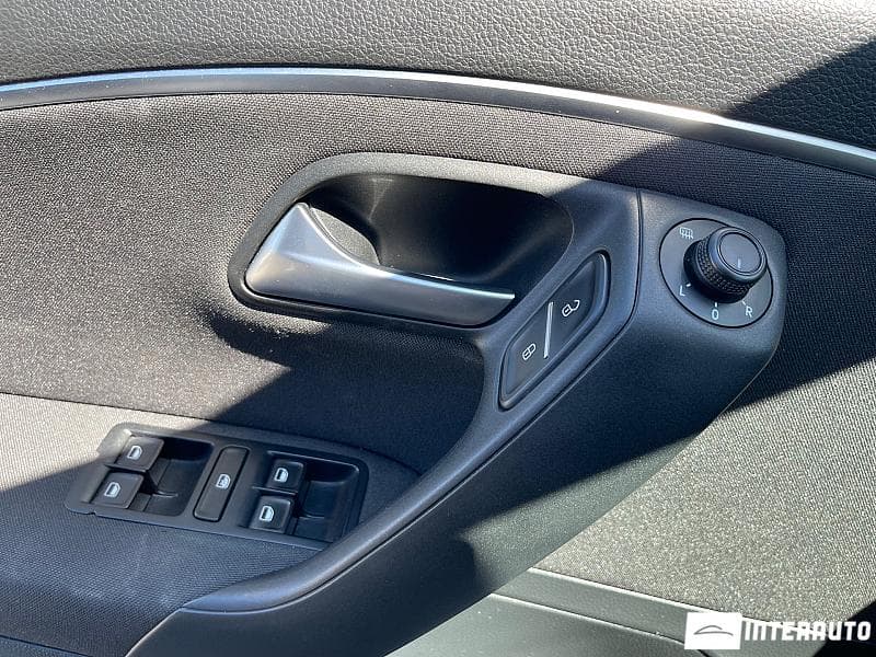 Volkswagen Polo 2015 — Миниатюра 6