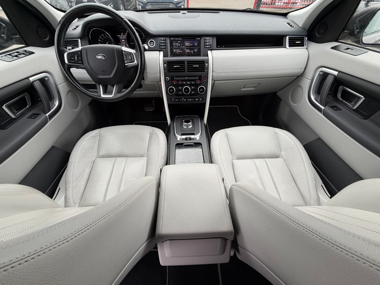 Land Rover Discovery Sport 2016 — Миниатюра 9