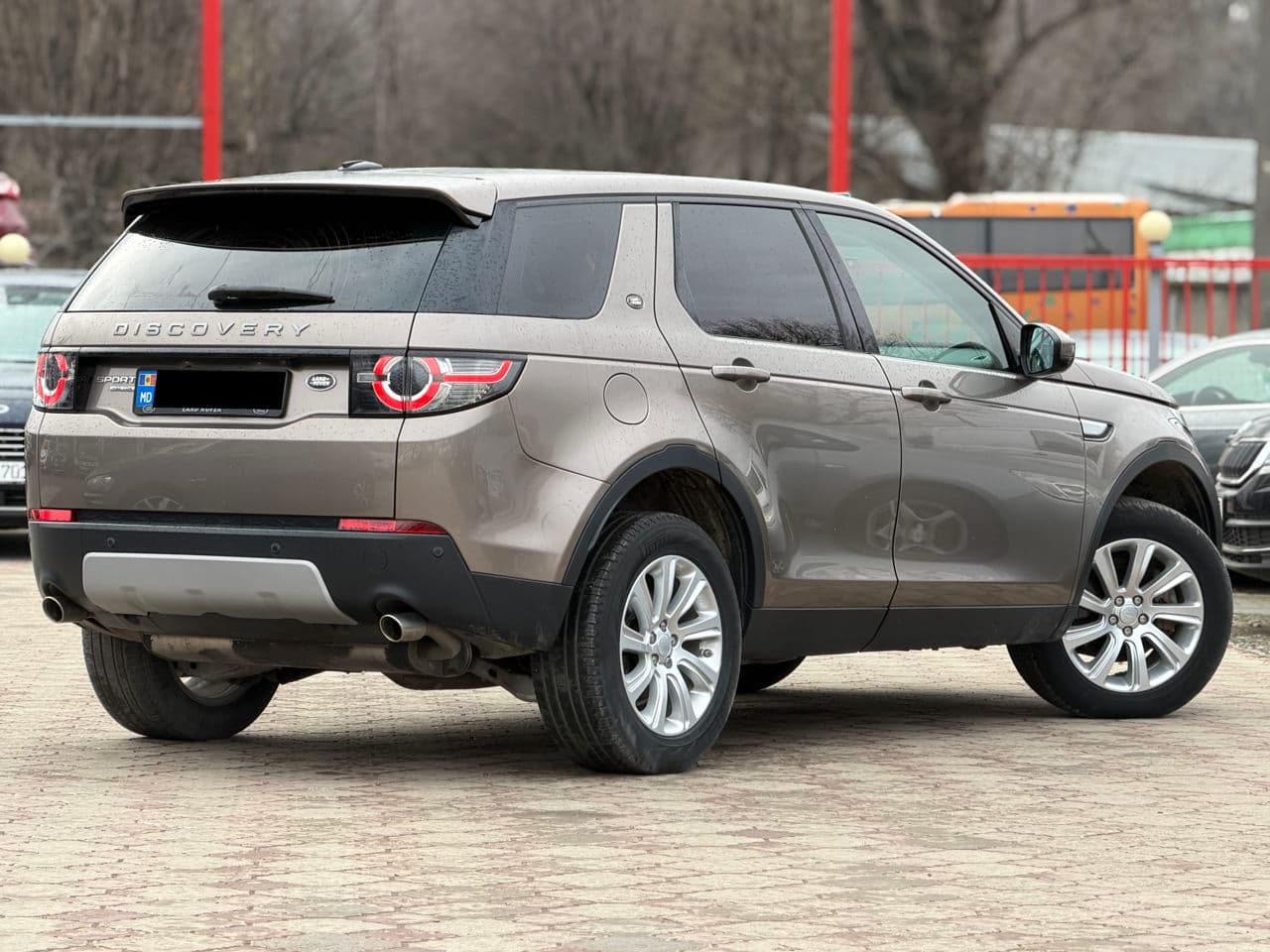 Land Rover Discovery Sport 2016 — Миниатюра 3