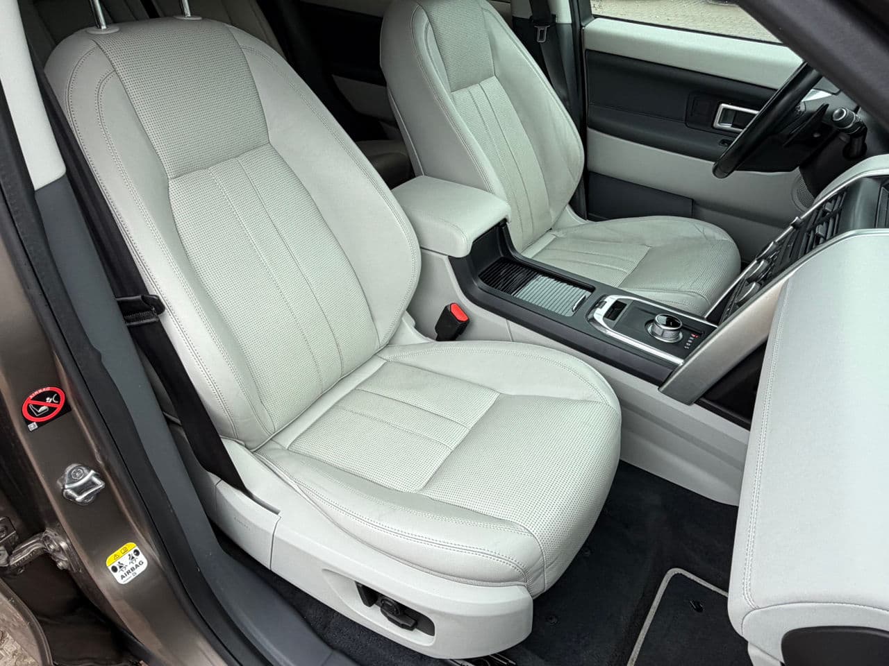 Land Rover Discovery Sport 2016 — Миниатюра 15