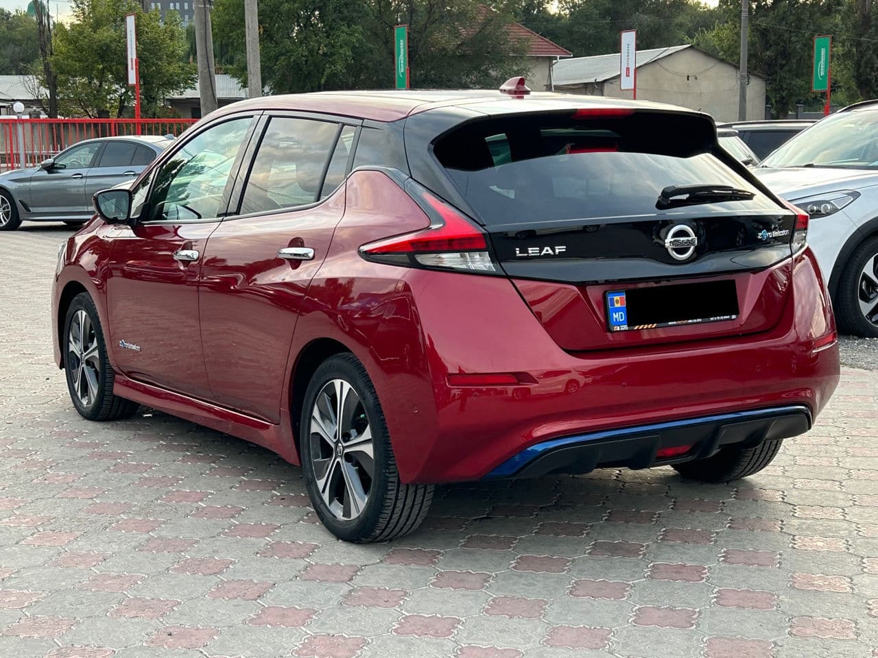 Nissan Leaf 2018 — Миниатюра 2