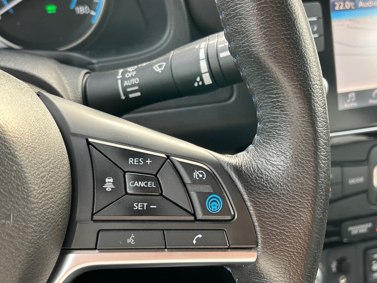 Nissan Leaf 2018 — Миниатюра 12