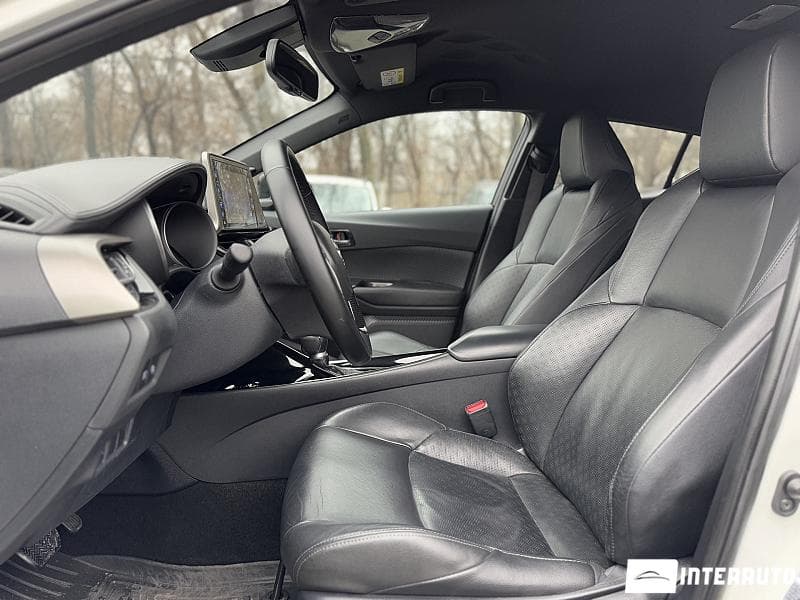 Toyota C-HR 2018 — Миниатюра 11