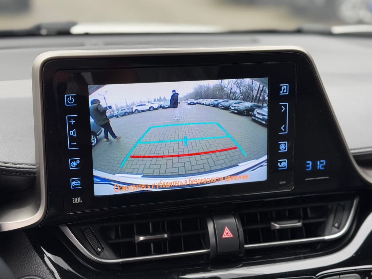 Toyota C-HR 2018 — Миниатюра 17