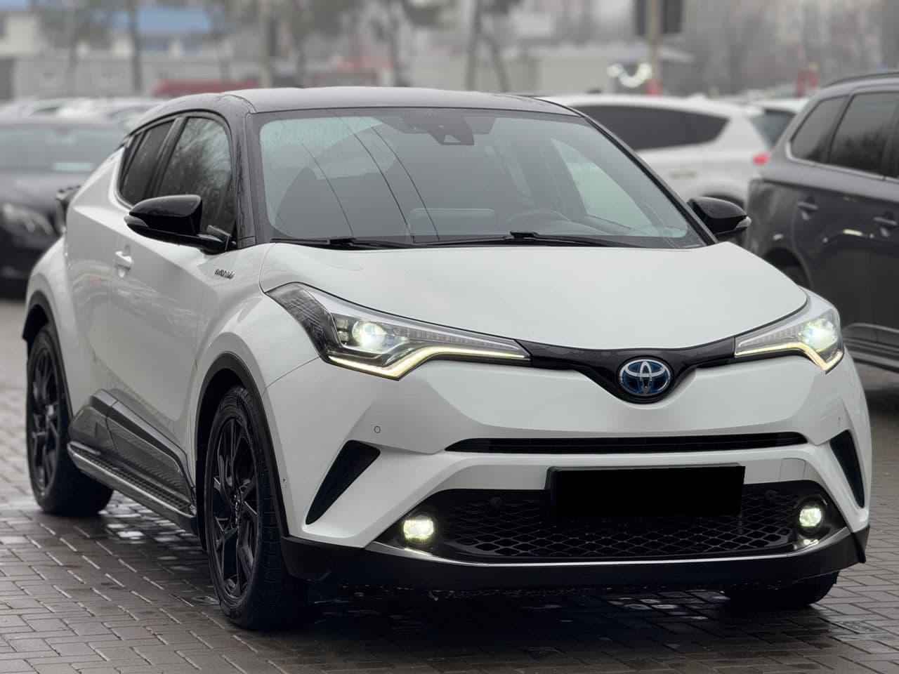 Toyota C-HR 2018 — Миниатюра 3