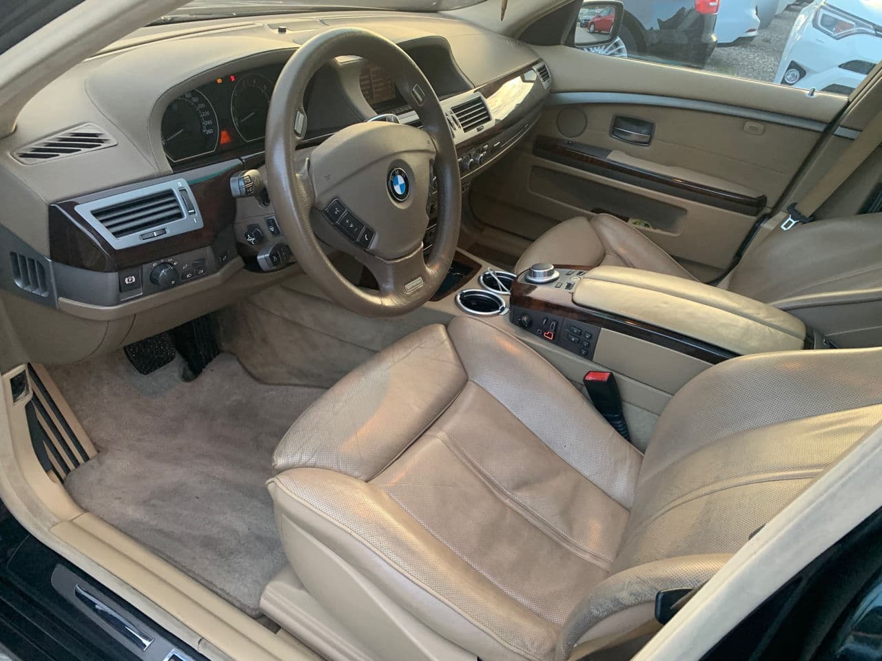 BMW 760 2004 — Миниатюра 5