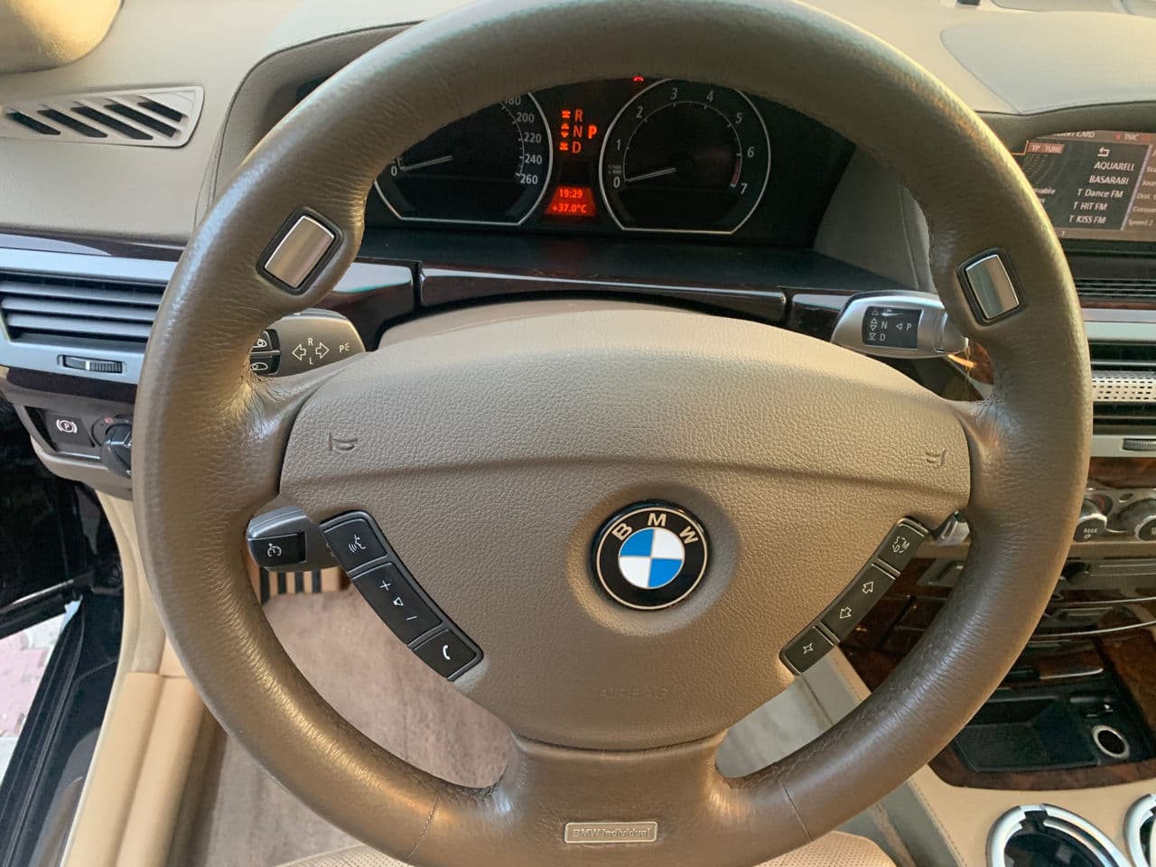 BMW 760 2004 — Миниатюра 9