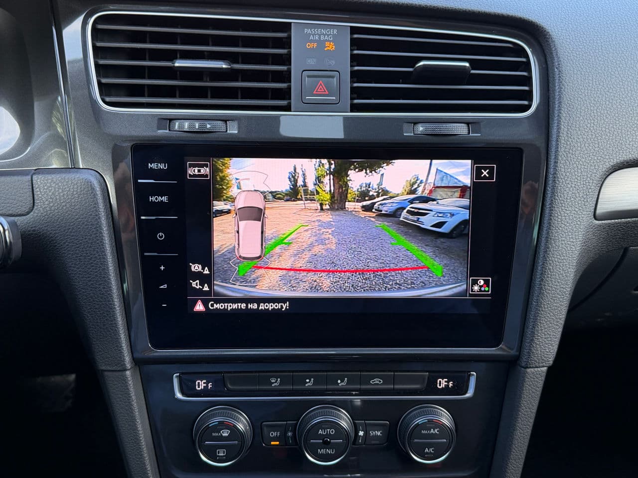 Volkswagen e-Golf 2018 — Миниатюра 12