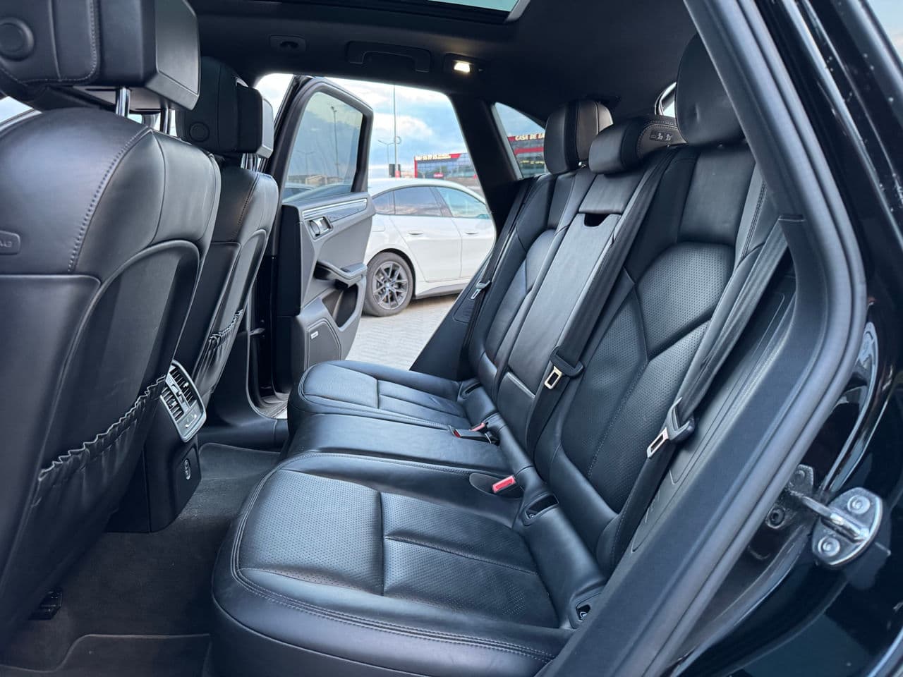 Porsche Macan 2018 — Миниатюра 13