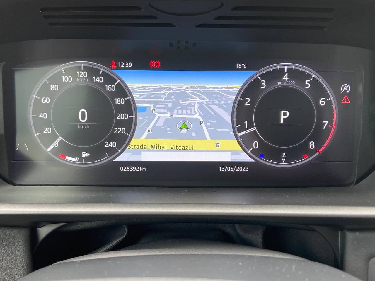 Land Rover Discovery 2019 — Миниатюра 10
