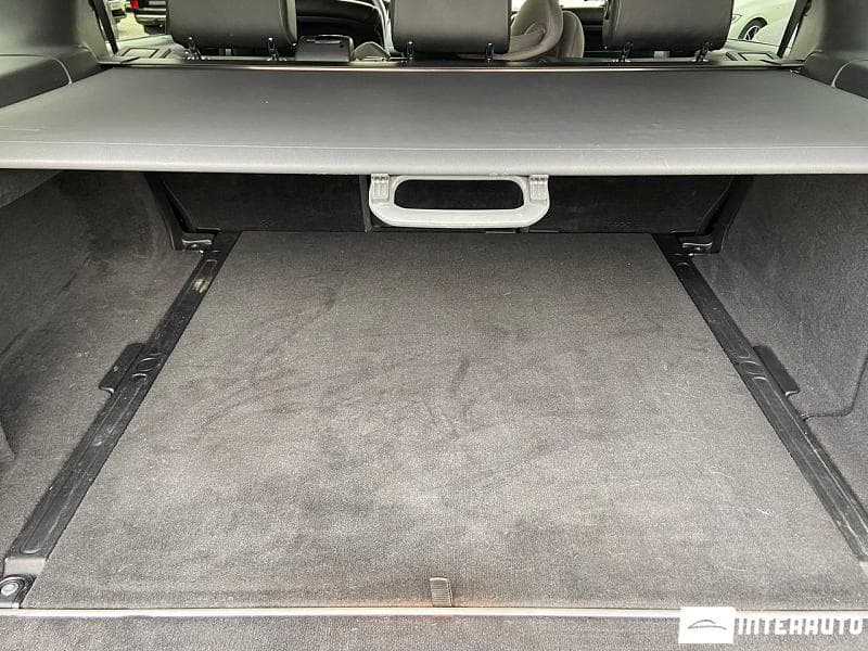 Land Rover Discovery 2019 — Миниатюра 20
