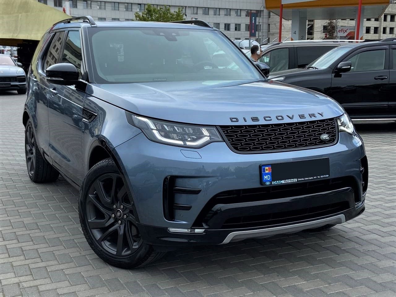 Land Rover Discovery 2019 — Миниатюра 2