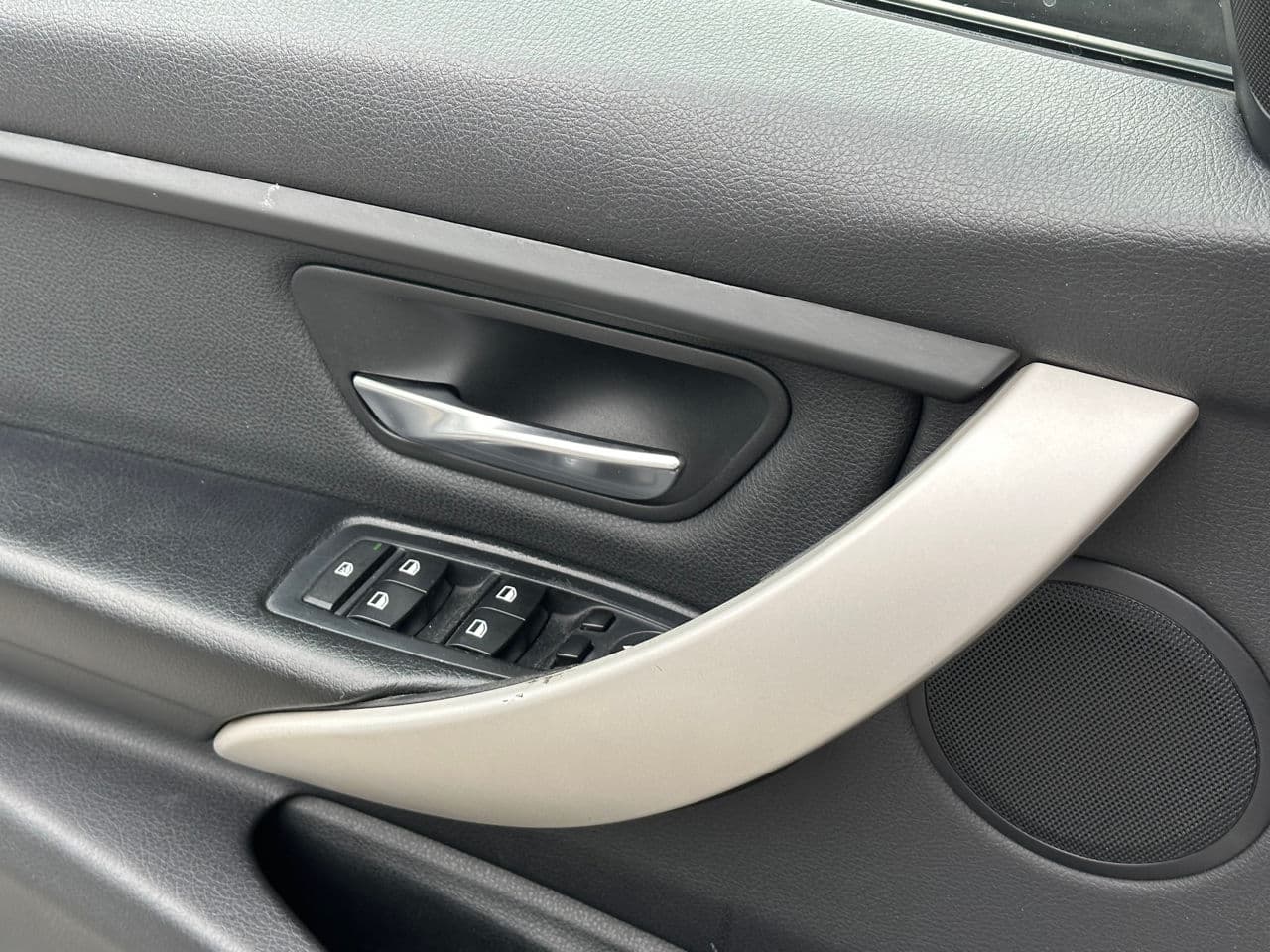 BMW 320 2015 — Миниатюра 14