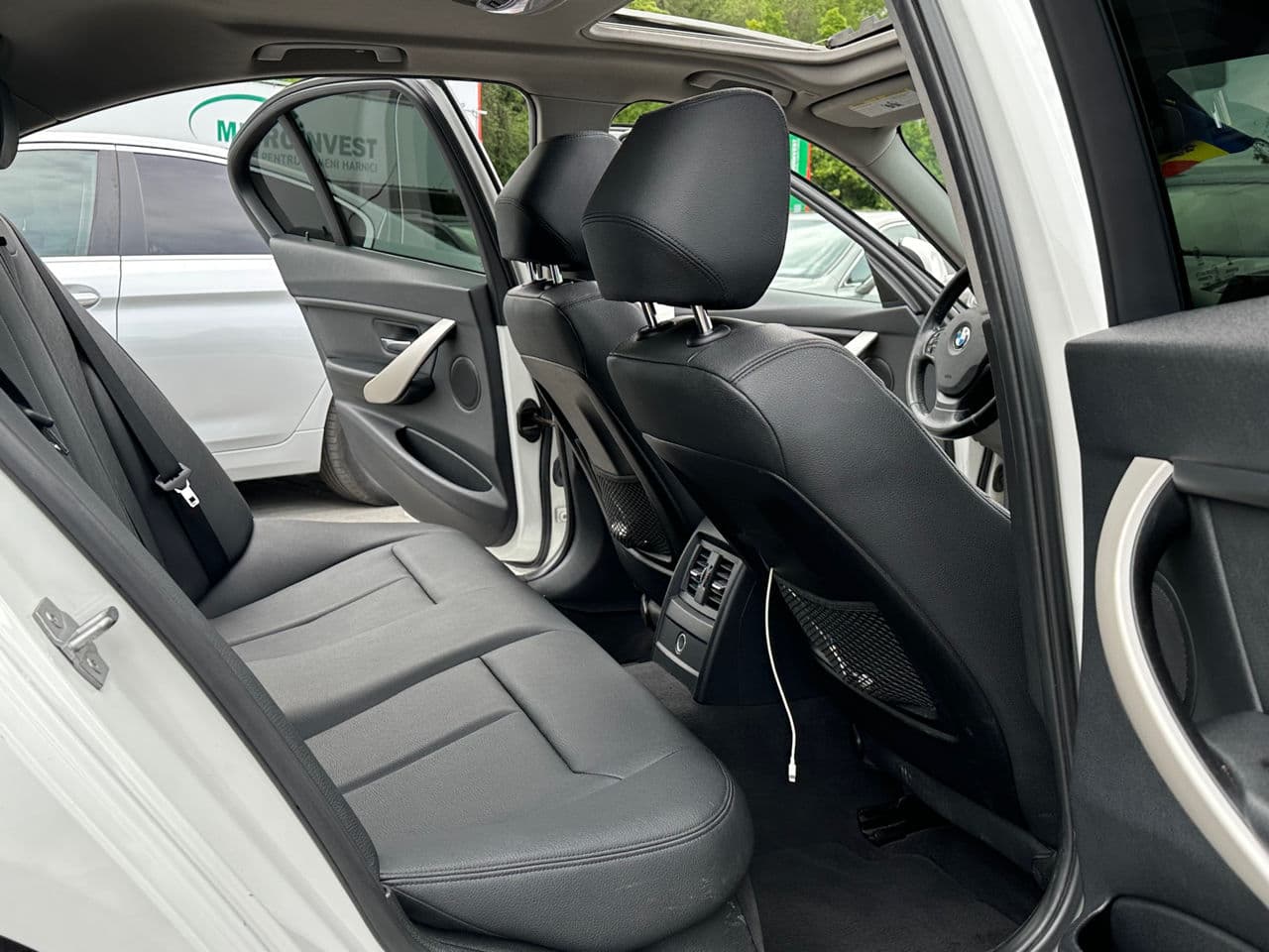 BMW 320 2015 — Миниатюра 18