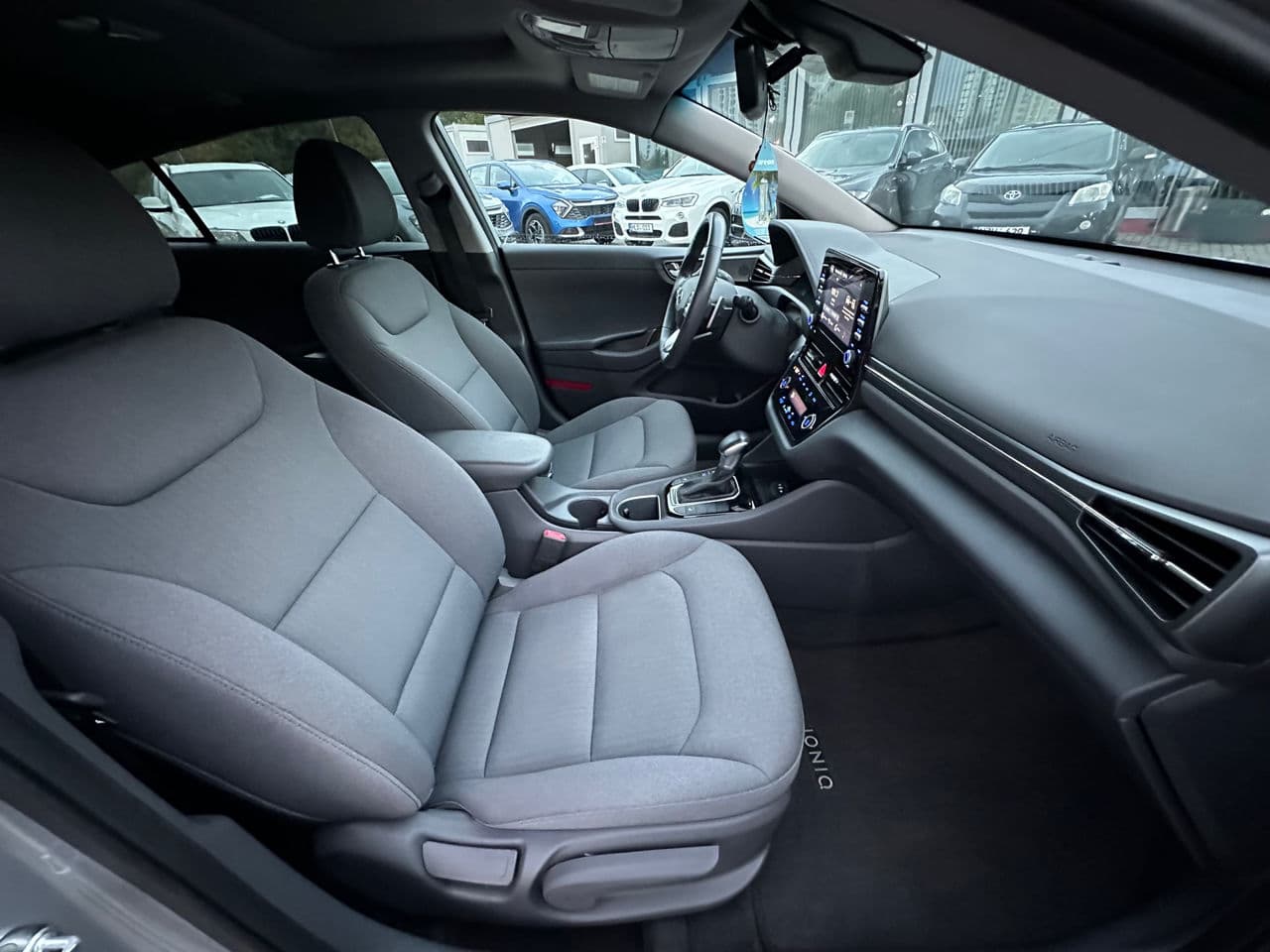 Hyundai Ioniq 2021 — Миниатюра 20
