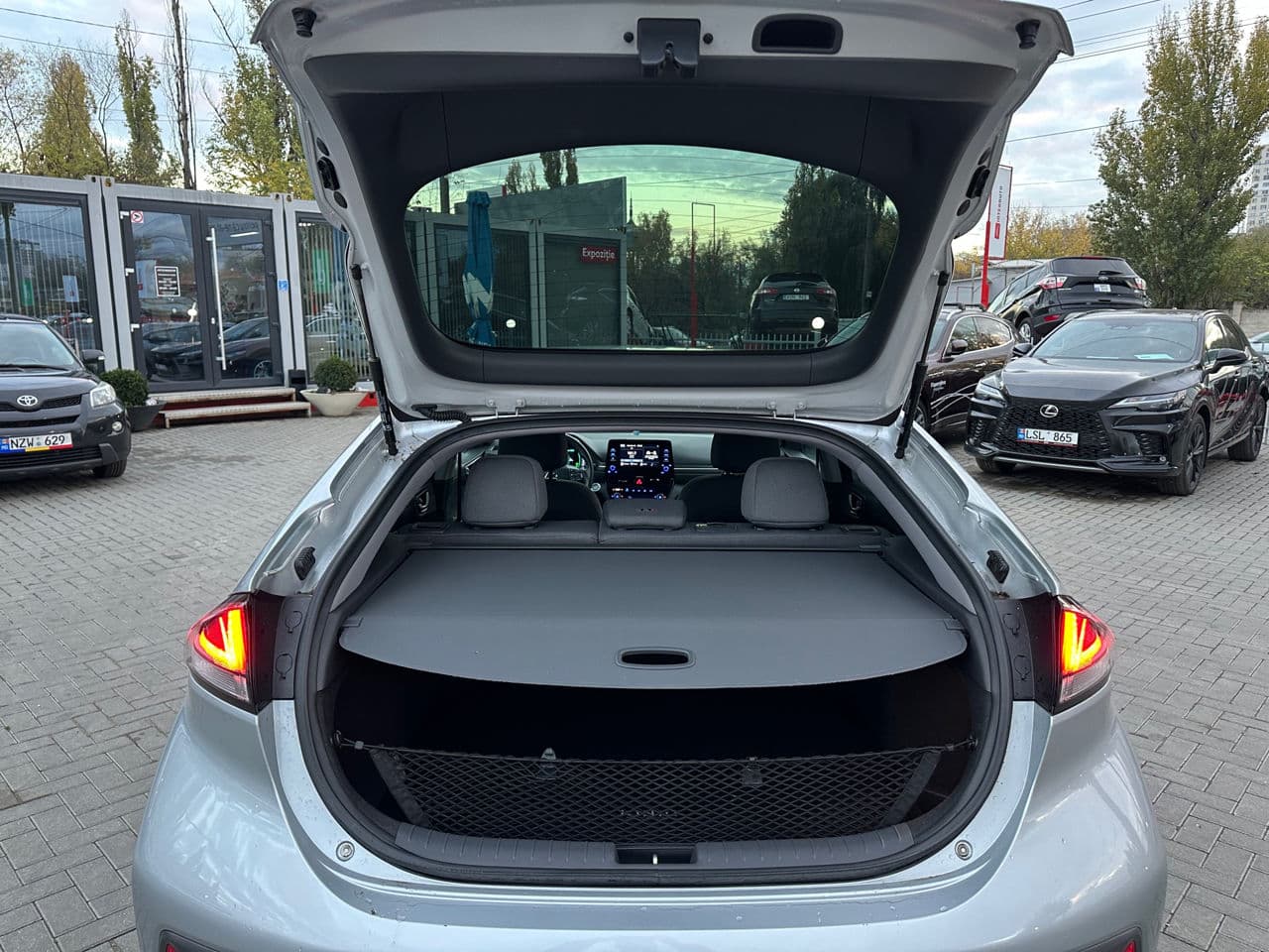 Hyundai Ioniq 2021 — Миниатюра 24