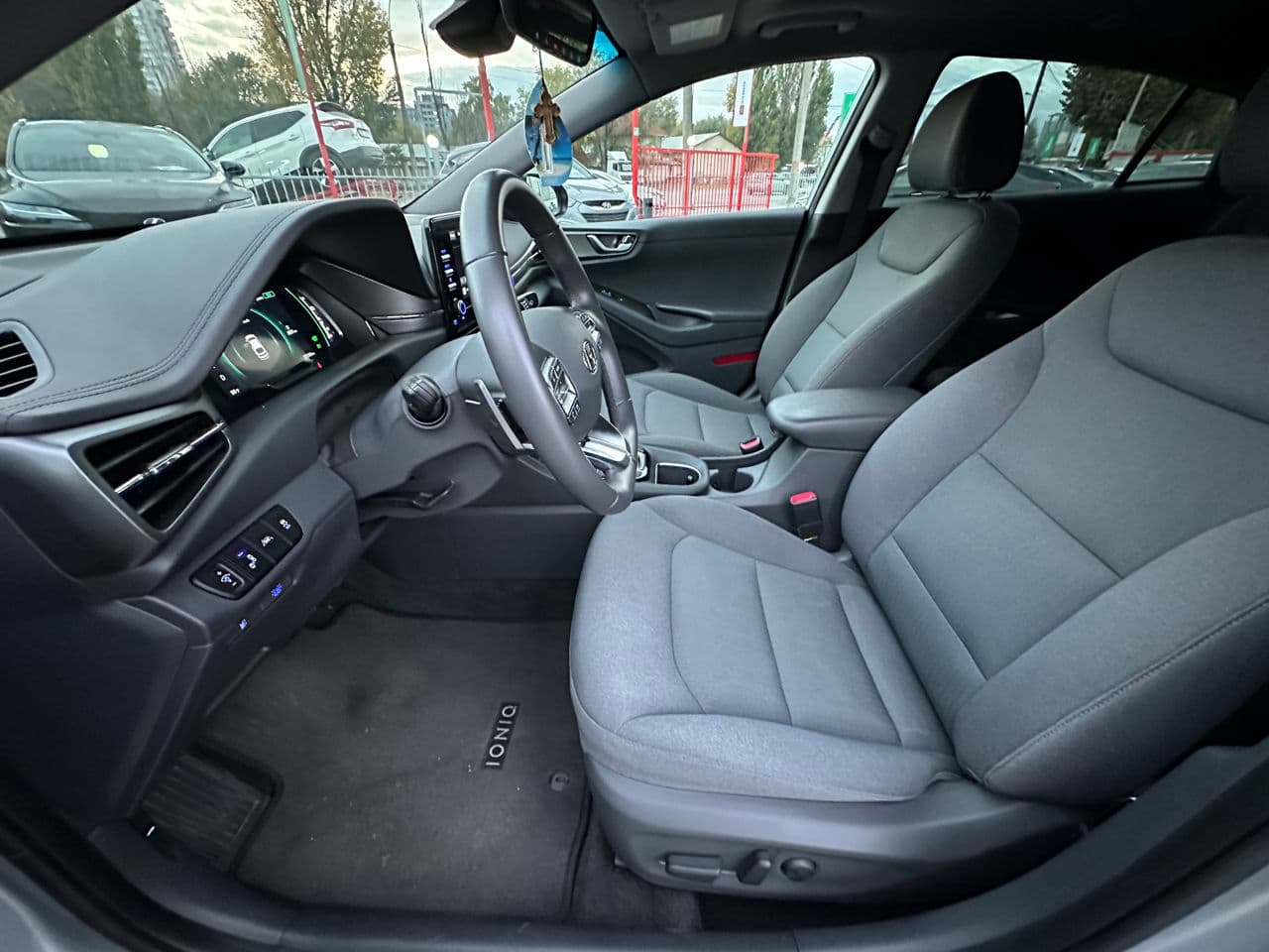 Hyundai Ioniq 2021 — Миниатюра 9