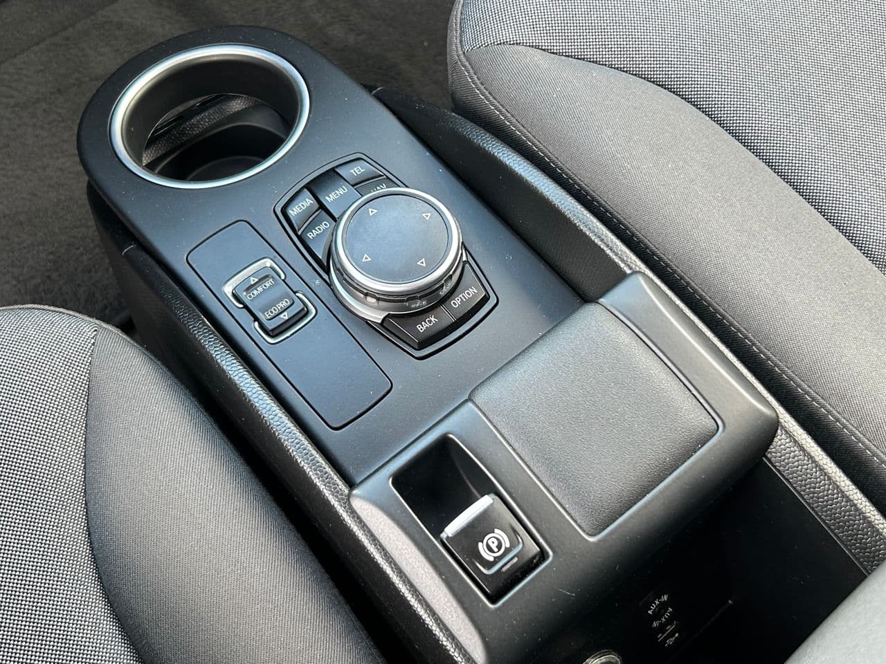BMW i3 2016 — Миниатюра 12