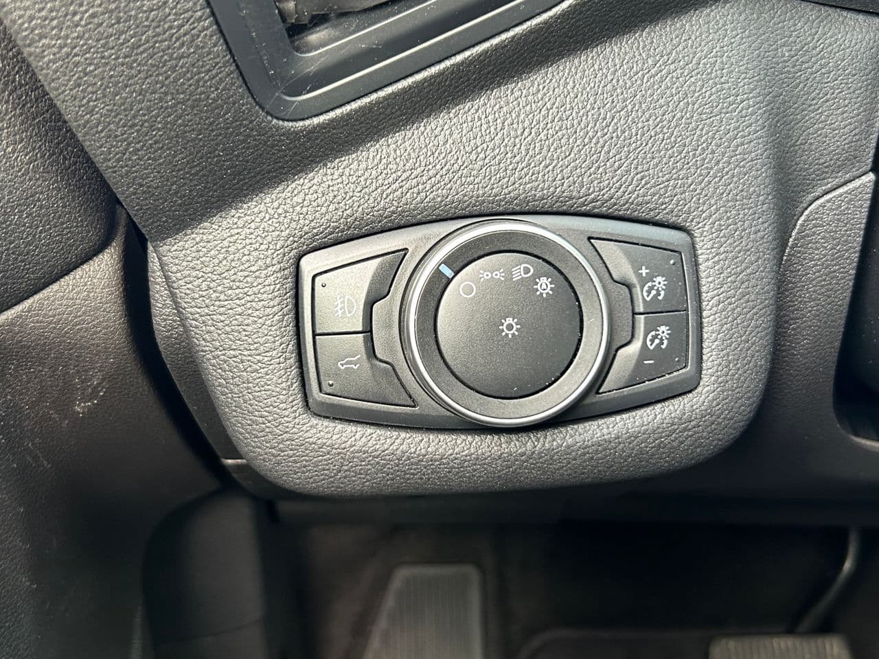 Ford Escape 2017 — Миниатюра 7