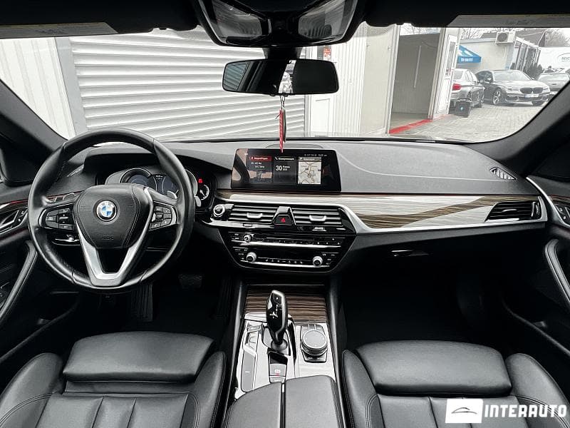 BMW 530e 2018 — Миниатюра 10