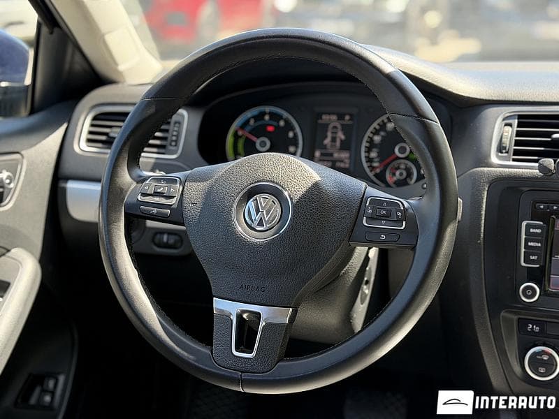 Volkswagen Jetta 2013 — Миниатюра 10