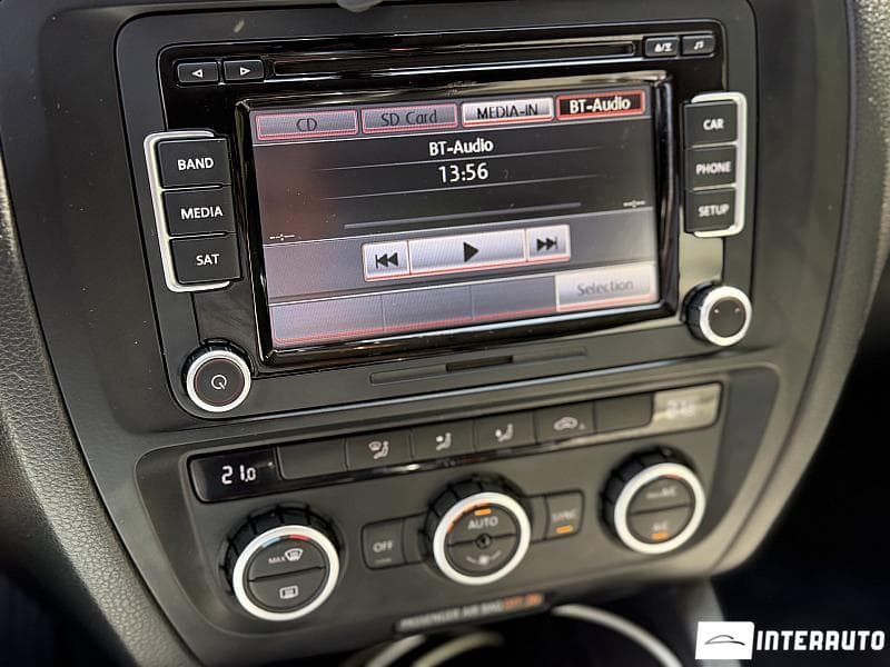 Volkswagen Jetta 2013 — Миниатюра 12