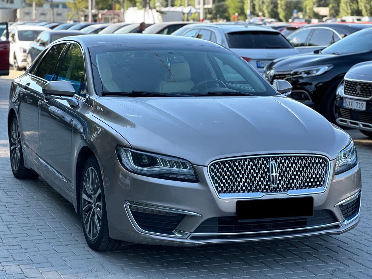 Lincoln MKZ 2018 — Миниатюра 3