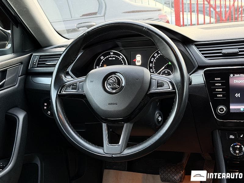 Skoda Superb 2018 — Миниатюра 8