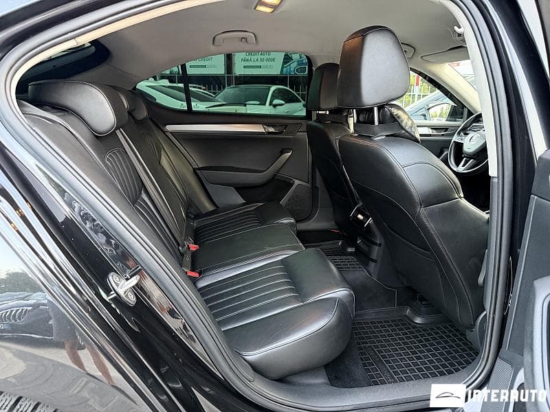 Skoda Superb 2018 — Миниатюра 11