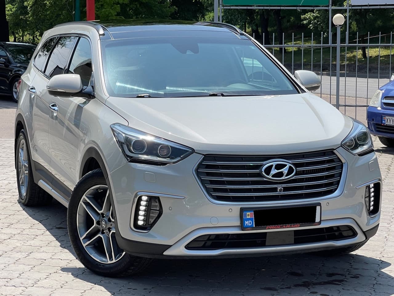 Hyundai Grand Santa Fe 2017 — Миниатюра 4